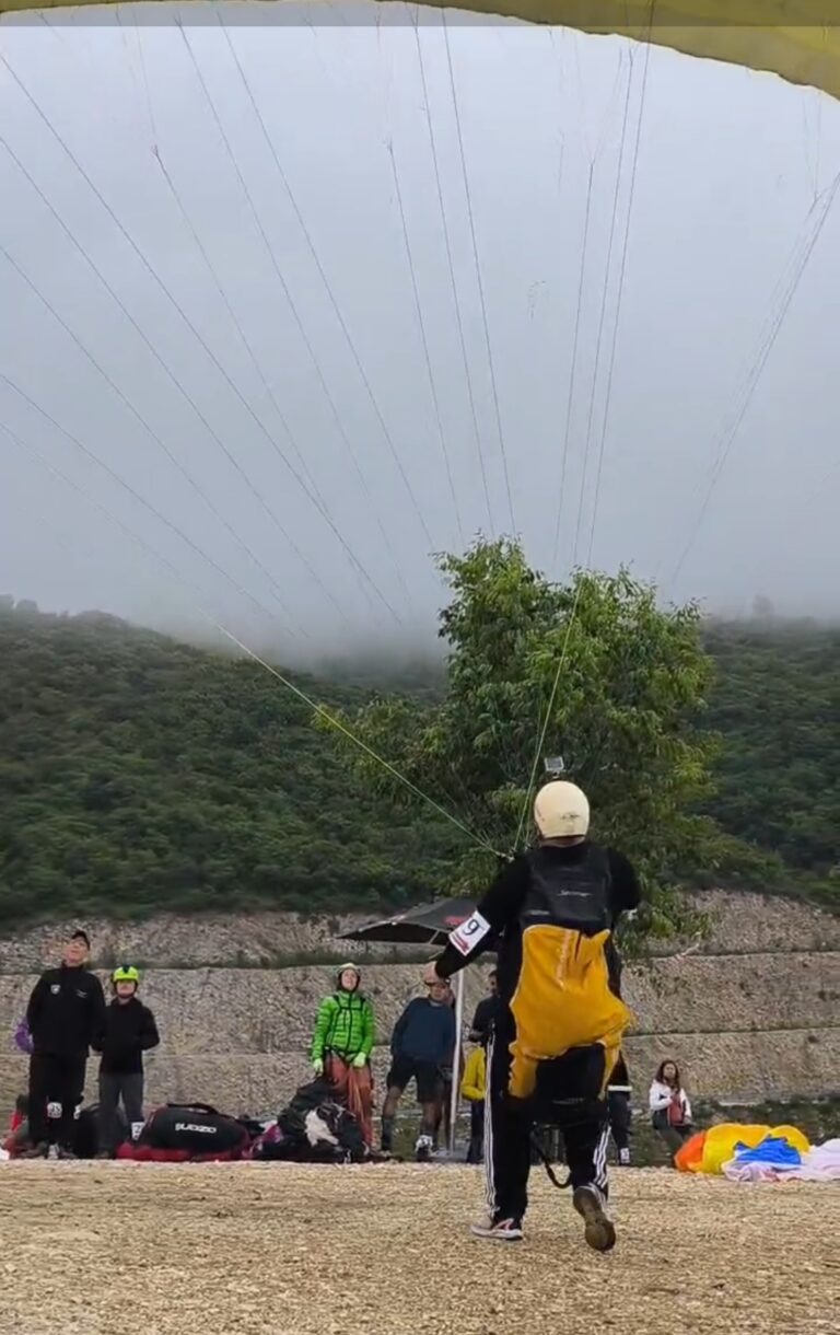 MANUALI I MBIJETESËS PËR PILOTËT E PARAGLLAJDIT NÊSE ATERON DHUMSHËM DIKU LARG!
